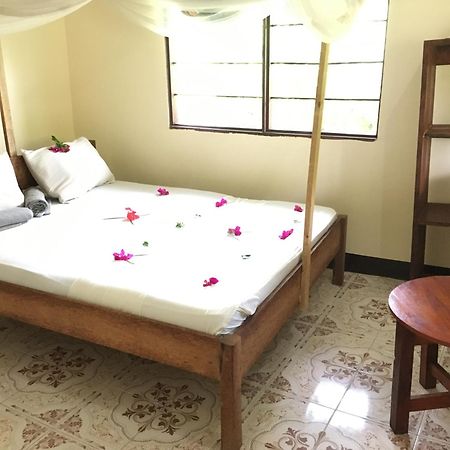 Mount Zion Lodge Michamvi 外观 照片