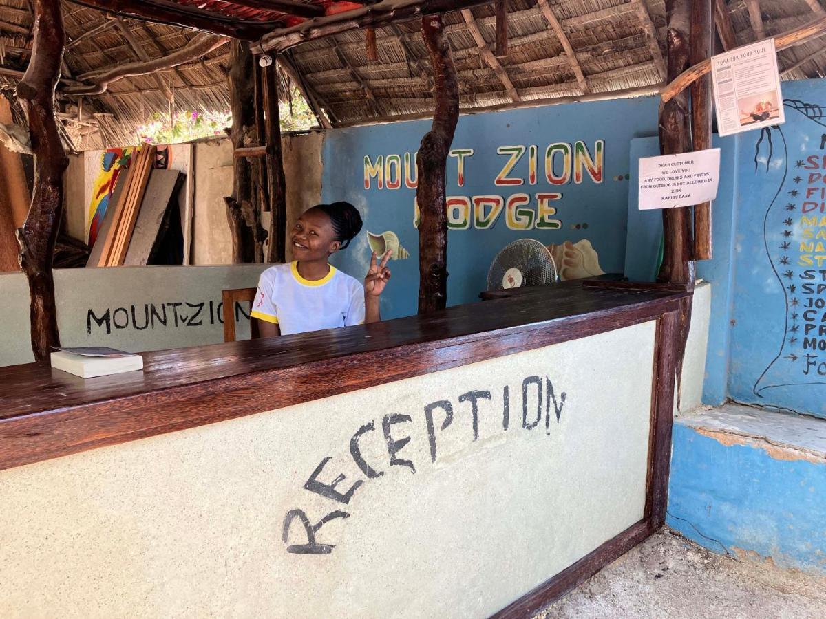 Mount Zion Lodge Michamvi 外观 照片